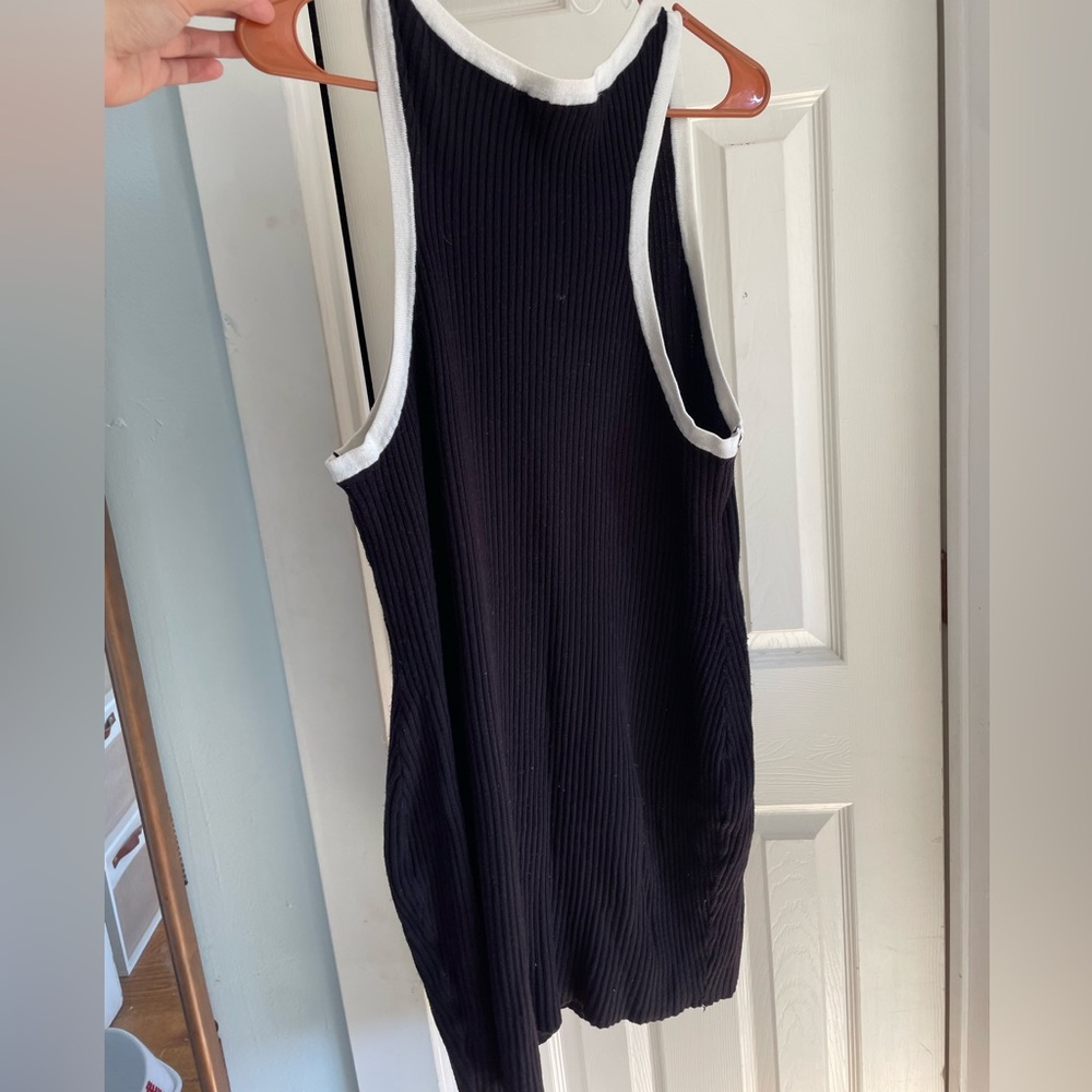 LBD - Picture 2 of 3